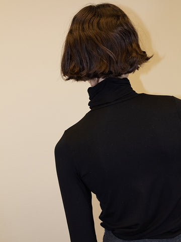 Baserange Basic Turtleneck, Black